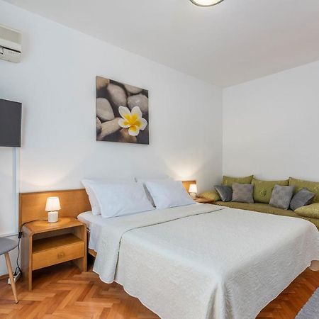 Apartment Complex Silvana Пореч Экстерьер фото